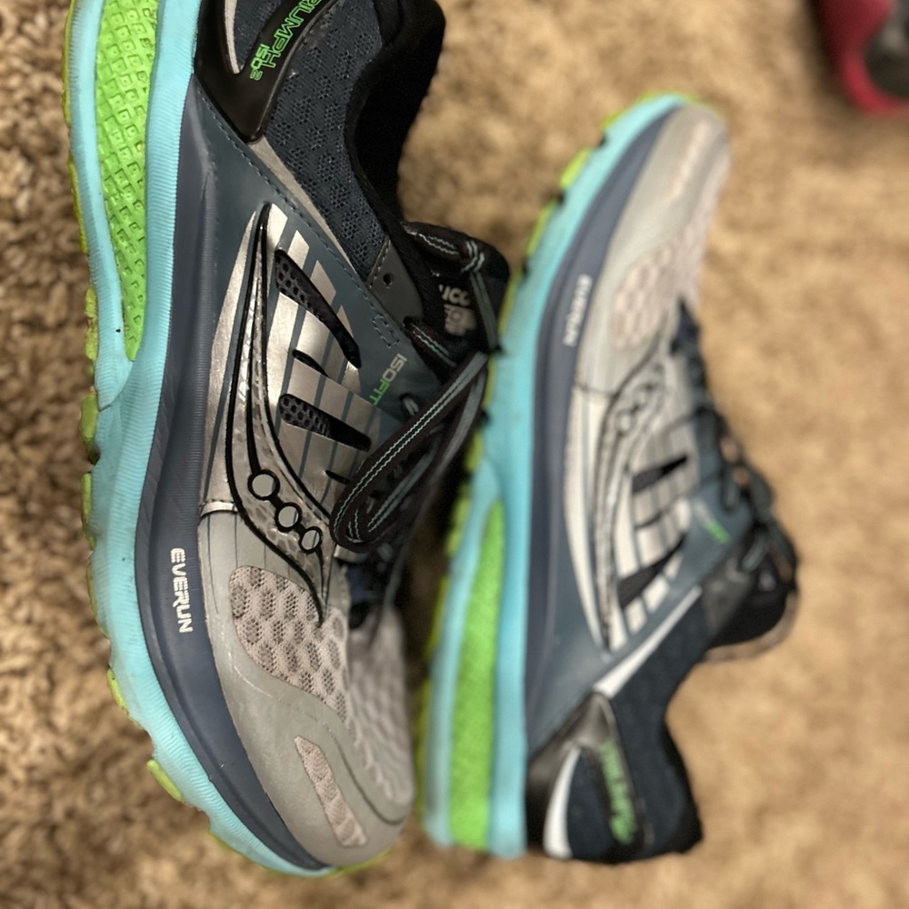 Saucony Running Shoes - triumph ISO 2